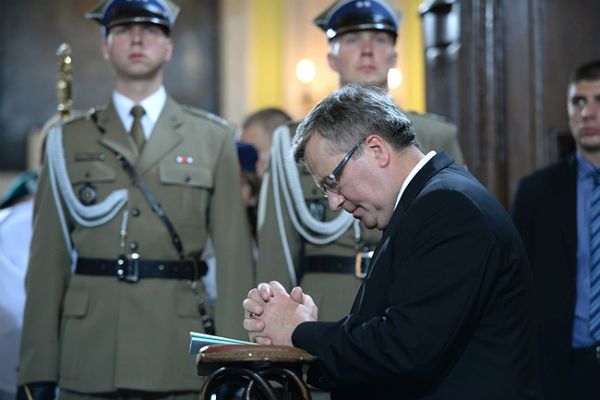 Prezydent Bronisław Komorowski oddał hołd Polakom pomordowanym w Kisielinie
