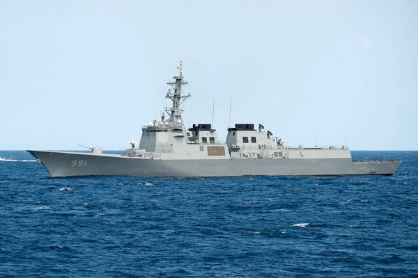 Korea Południowa wysyła dwa okręty wojenne z systemem antyrakietowym
