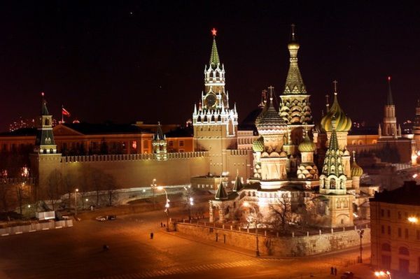 Rosjanie szykują przyjęcie "na koniec świata" w schronie z czasów zimnej wojny