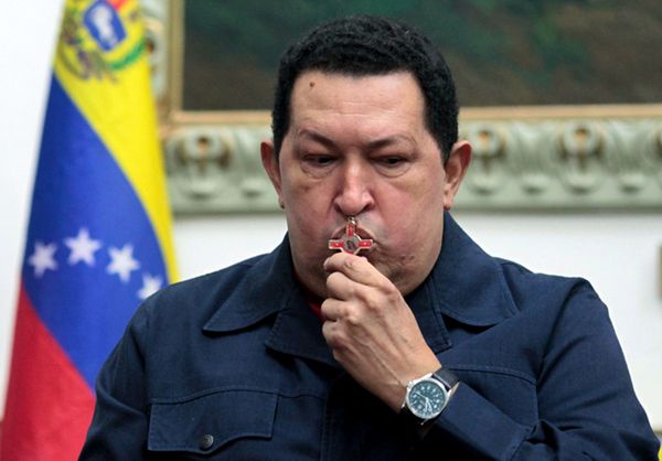 Prezydent Wenezueli Hugo Chavez poleciał na Kubę, by przejść kolejną operację