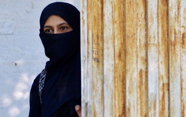 Kobiety z Tunezji jeżdżą do Syrii na "seksualny dżihad"