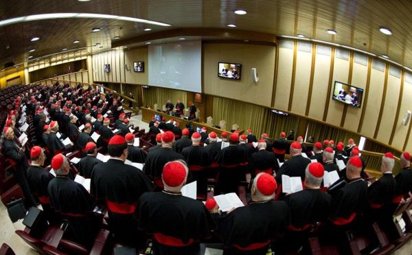 Do Watykanu przybyli już prawie wszyscy kardynałowie-elektorzy