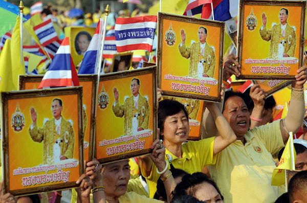 Tajlandia: dziennikarz skazany na 10 lat za artykuły obrażające króla
