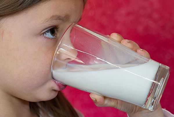 Niepokój po informacjach o skażonym mleku w Serbii