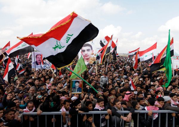 Irak: dziesiątki tysięcy sunnitów demonstrowały przeciwko rządowi