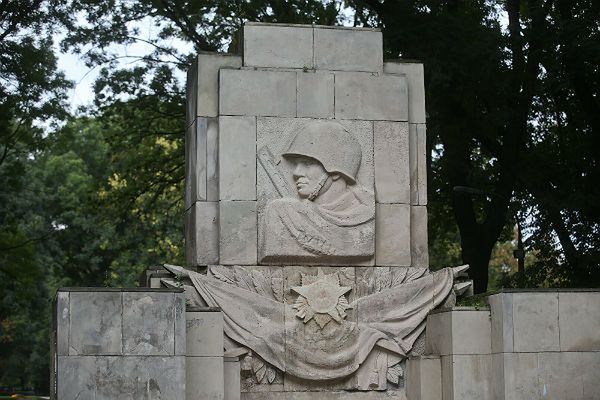 Żądają usunięcia pomników dedykowanych Armii Czerwonej w Dąbrowie Górniczej