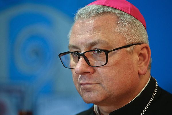 Episkopat: w Polsce katolicy nie mogą w pełni korzystać z klauzuli sumienia