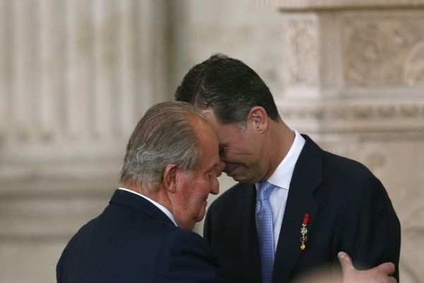 Król Hiszpanii Juan Carlos abdykował