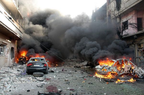 Syria: 25 zabitych i 107 rannych w wybuchach samochodów pułapek w Hims