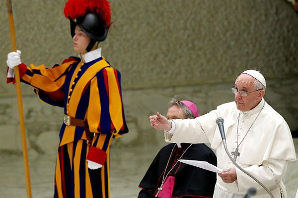 Papież Franciszek przestrzegł przed dyktaturą "jedynego słusznego myślenia"