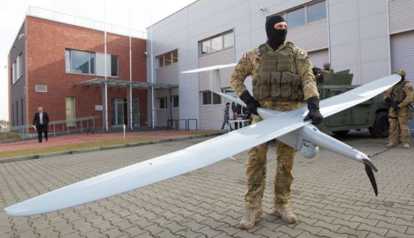 Zgubili nad Polską wojskowego drona za 100 tys. zł