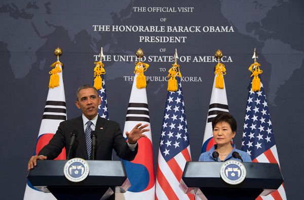 Korea Płn. nazwała Baracka Obamę "czarną małpą". Dostało się również prezydent Korei Płd.