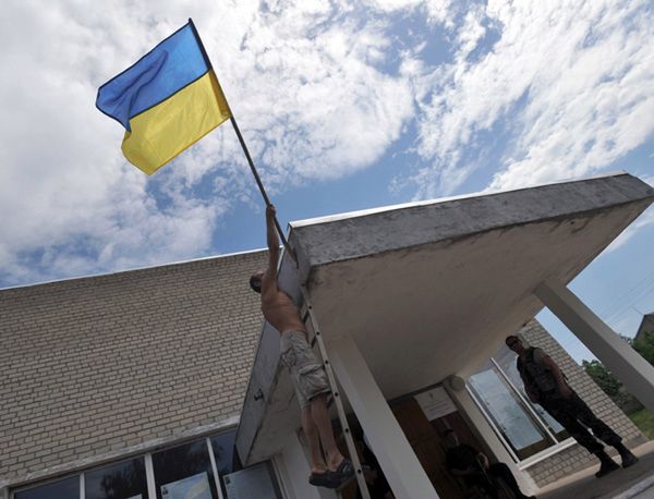 UE apeluje do Rosji o współpracę z nowym prezydentem Ukrainy