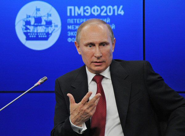 Putin powiedział, że będzie współpracować z nowymi władzami Ukrainy