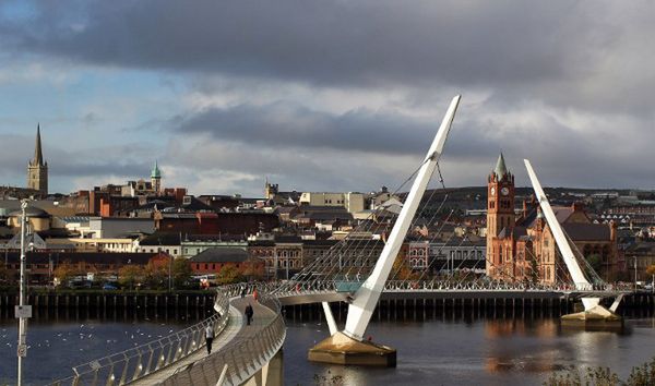 Irlandia Północna: Bomba w hotelu w Londonderry