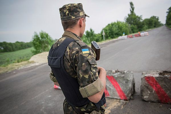 Ukraina: dwóch żołnierzy zginęło w ataku w dniu separatystycznych wyborów