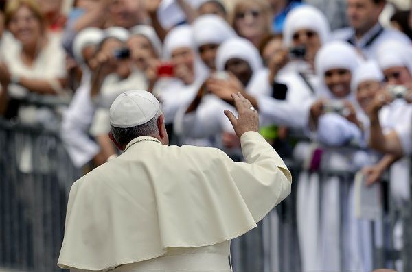 Watykanista: przeciwnicy chcą osłabić pontyfikat papieża Franciszka