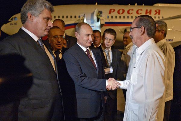 Władimir Putin pojechał szukać sojuszników