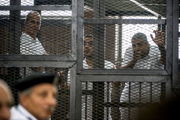 Trzech dziennikarzy Al-Dżaziry skazano na 7-10 lat więzienia w Egipcie