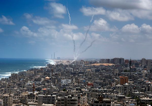 Po atakach ze Strefy Gazy Izrael odwołuje negocjatorów z Egiptu