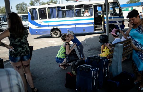 Ukraina: Terroryści próbują wywieźć dzieci do Rosji