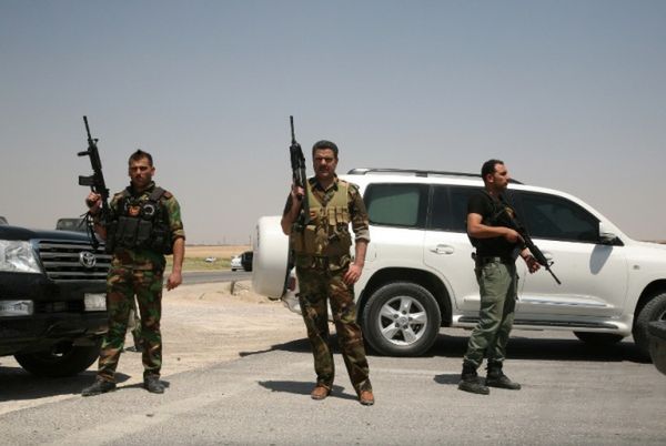 Armia syryjska i bojownicy Państwa Islamskiego walczą o lotnisko