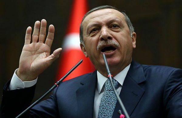 Turcja: kolejne nagranie rzekomej rozmowy premiera z synem