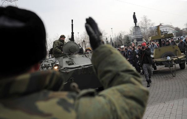 Media: transportery uznane za rosyjskie odjeżdżają spod Symferopola