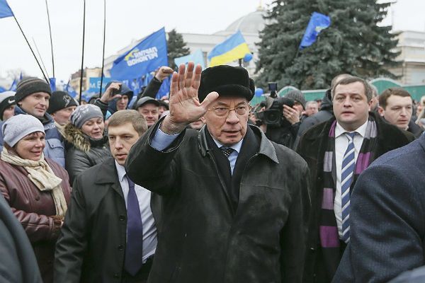 Interfax: były premier Ukrainy Mykoła Azarow jest już w Rosji