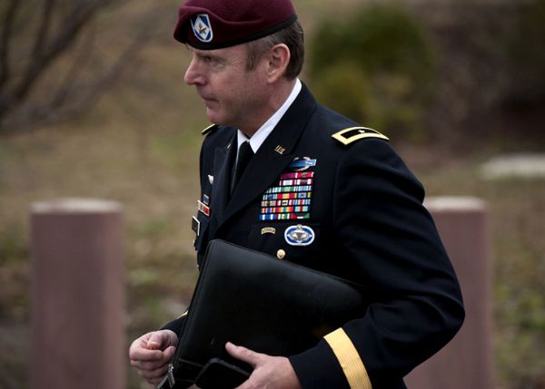 Amerykański generał upomniany i skazany na grzywnę za przestępstwa obyczajowe