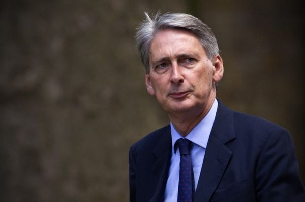 Philip Hammond grozi Unii Europejskiej. W przypadku "twardego" Brexitu Wielka Brytania stanie się rajem podatkowym