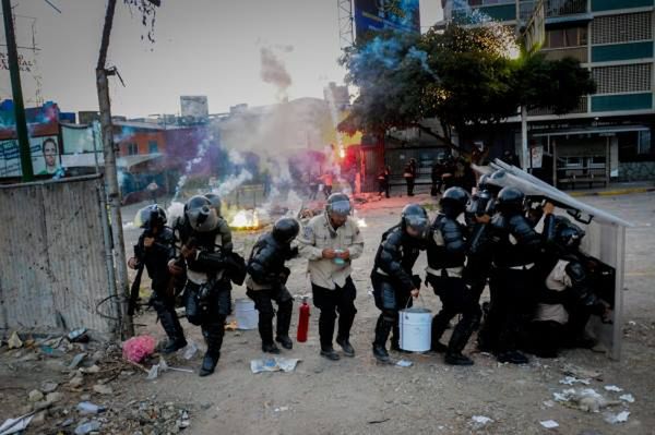 Tragiczny bilans demonstracji w Wenezueli: 19 zabitych, 318 rannych