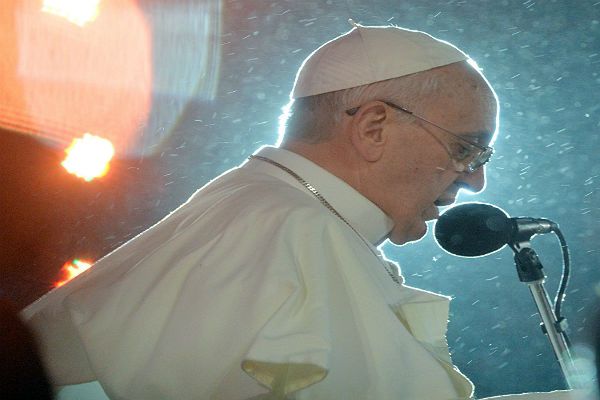 Włochy: papież Franciszek największą osobowością Internetu