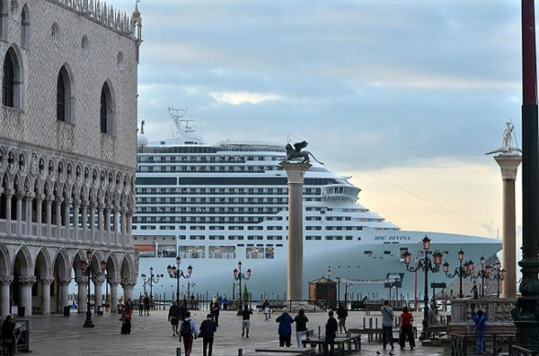 Najazd wielkich statków na Wenecję i protesty przeciwko ich obecności