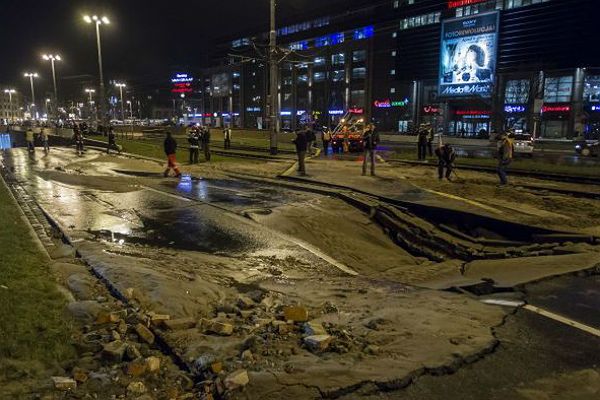 Po awarii magistrali wodociągowej utrudnienia w ruchu w centrum Wrocławia