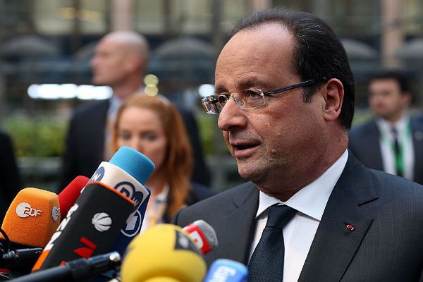 Prezydent Francois Hollande przeprasza za swój żart o Algierii