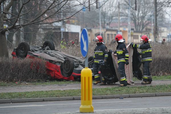 Samochód wjechał w grupę 8 osób. 6 osób zginęło, 2 dzieci ciężko rannych