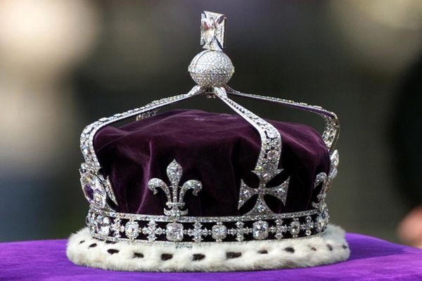Indyjscy biznesmeni pozywają brytyjską królową. Żądają zwrotu klejnotu