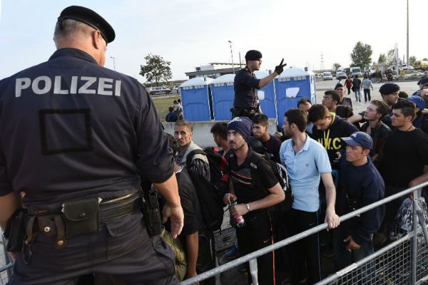 Austria nie zaostrzy kontroli na granicy z Węgrami