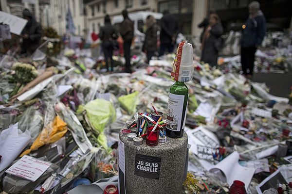 Na dzień przed wydaniem "Charlie Hebdo": "zachowajcie spokój"