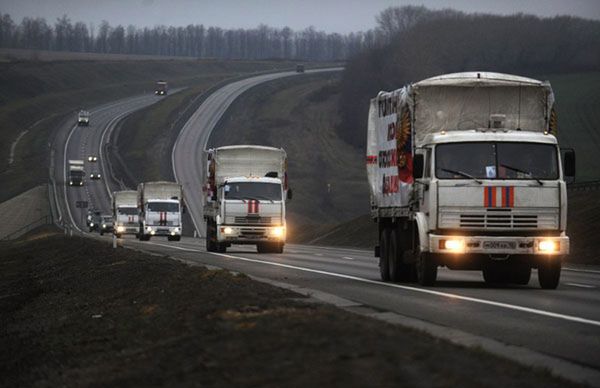 Ciężarówki z całej Rosji ruszyły na Ukrainę