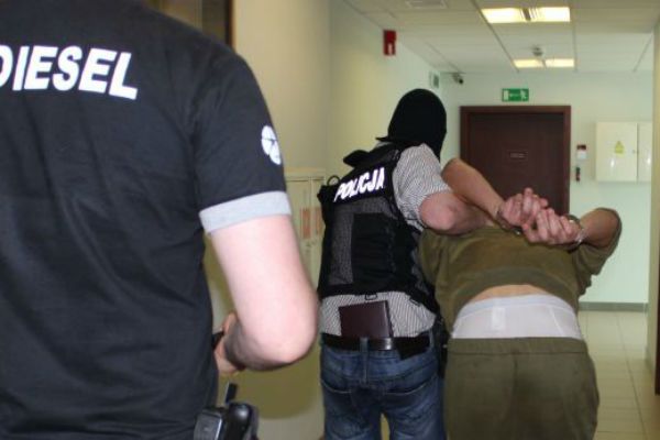 Gdańka policja zatrzymała 5 pseudokibiców związanych z napadem na pociąg
