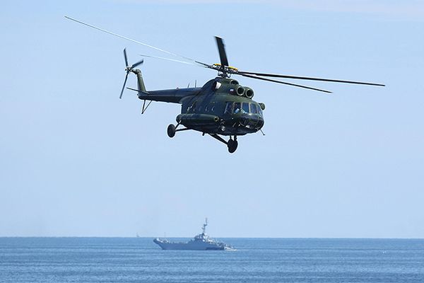 Akcja ratunkowa na Bałtyku. Śmigłowiec podjął członka załogi z kutra