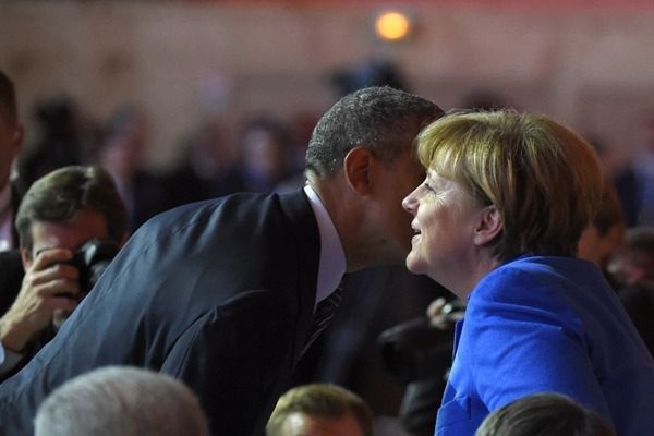 Obama chwali Merkel za jej politykę migracyjną