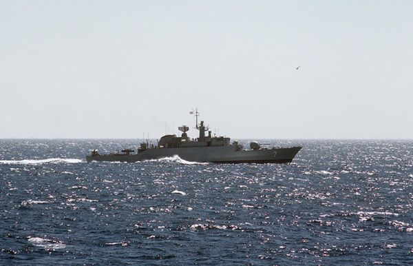 Iran grozi USA - wyśle okręty wojenne ku ich wybrzeżom