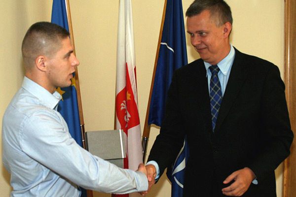 Żołnierz nagrodzony przez ministra Siemoniaka za udaremnienie napadu
