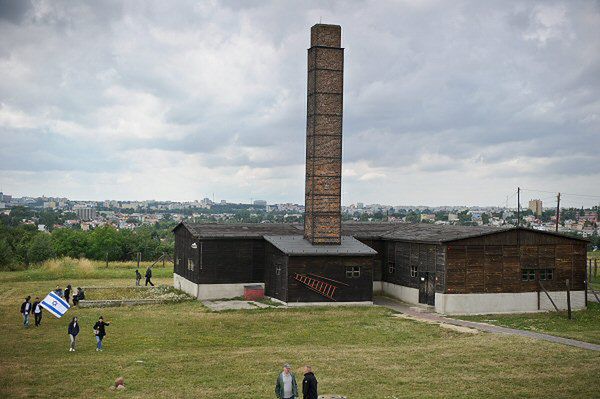 Muzeum na Majdanku: szwedzki malarz nie uzyskał legalnie prochów ofiar