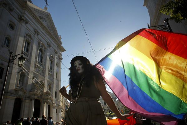 Włochy: Tysiące ludzi na ulicach walczy o prawa mniejszości seksualnych