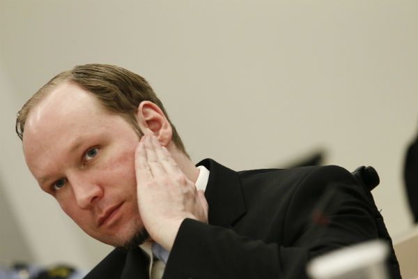 Obrona wnosi o "najłagodniejszą" karę więzienia dla Andersa Breivika