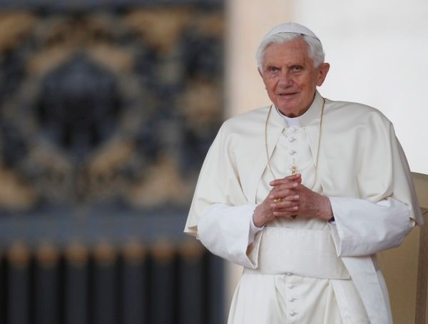 Benedykt XVI zasmucony i wstrząśnięty aresztowaniem jego kamerdynera